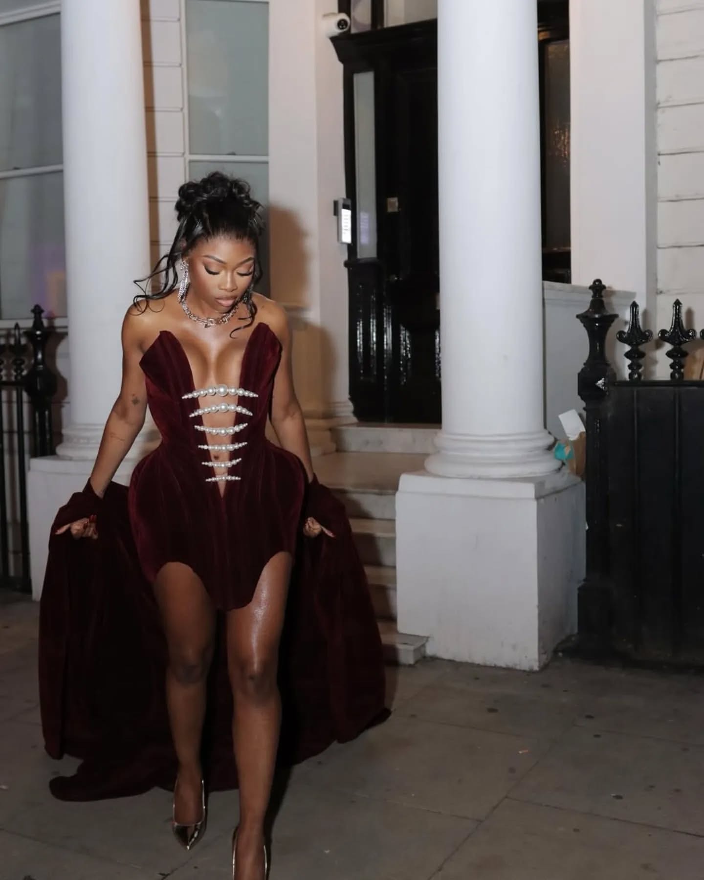 Burgundy Sheath Prom Dresses 2025 Velvet Short With A Wrap Evening Formal Party Second Birthday Engagement Gowns Plus Size Dress For Special Occasions