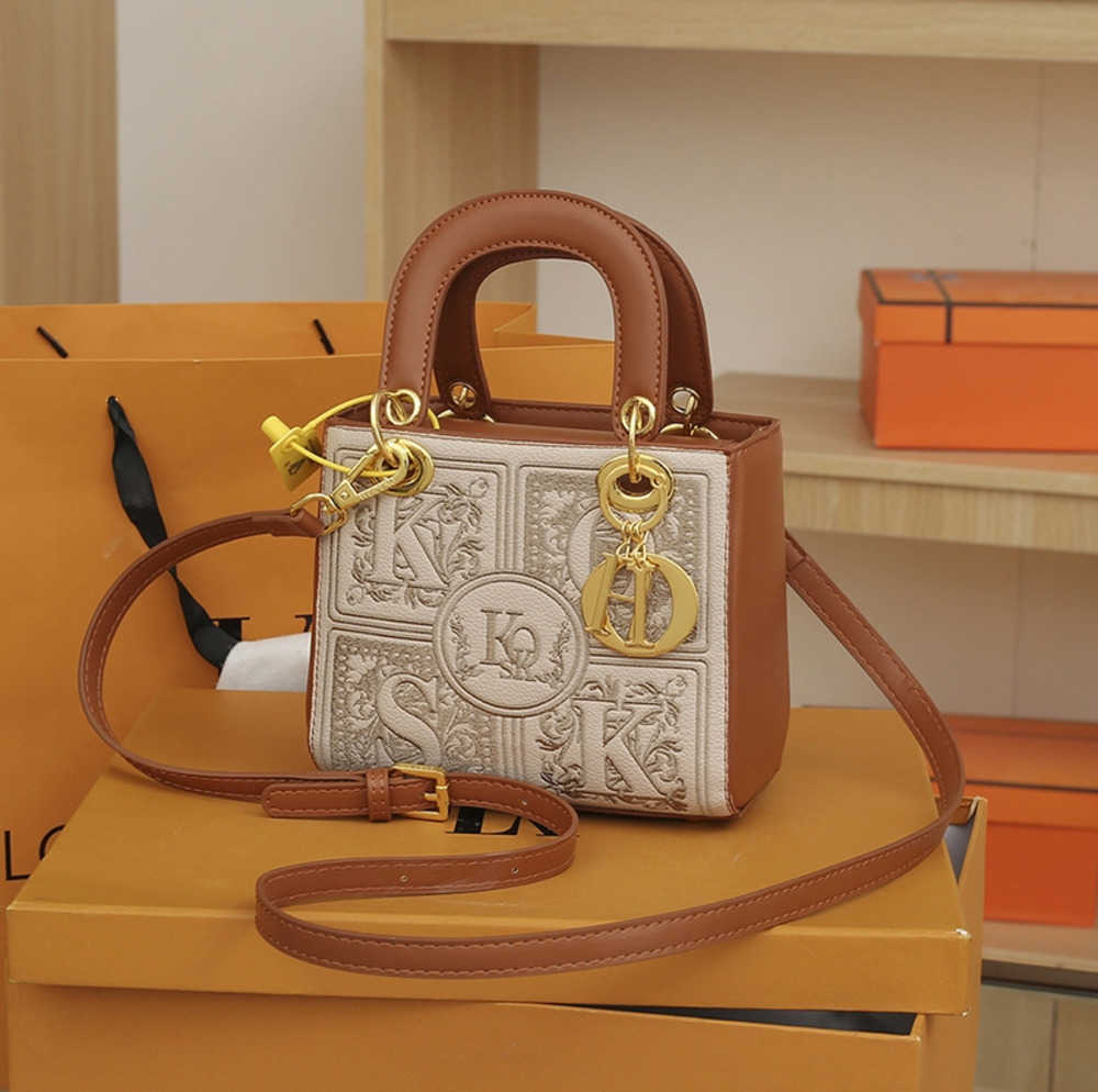 designers bags for womens 2025 new handbag crossbody armpit bag light luxury high end versatile and fashionable daily outfit fjyq