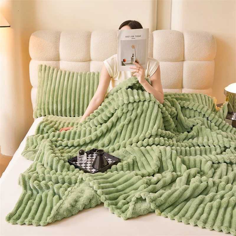 Light Luxury Solid Color Multifunctional Rabbit Velvet Blanket Winter Thick Warm Flannel Used for Bedroom Living Room Blanket C251111
