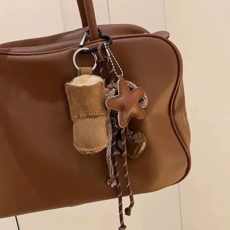 Cute Snow Boots Phone Pendant Chain Accessories Aesthetic Shoes Heart Shap Bag Decoration Keychain Gift 251110