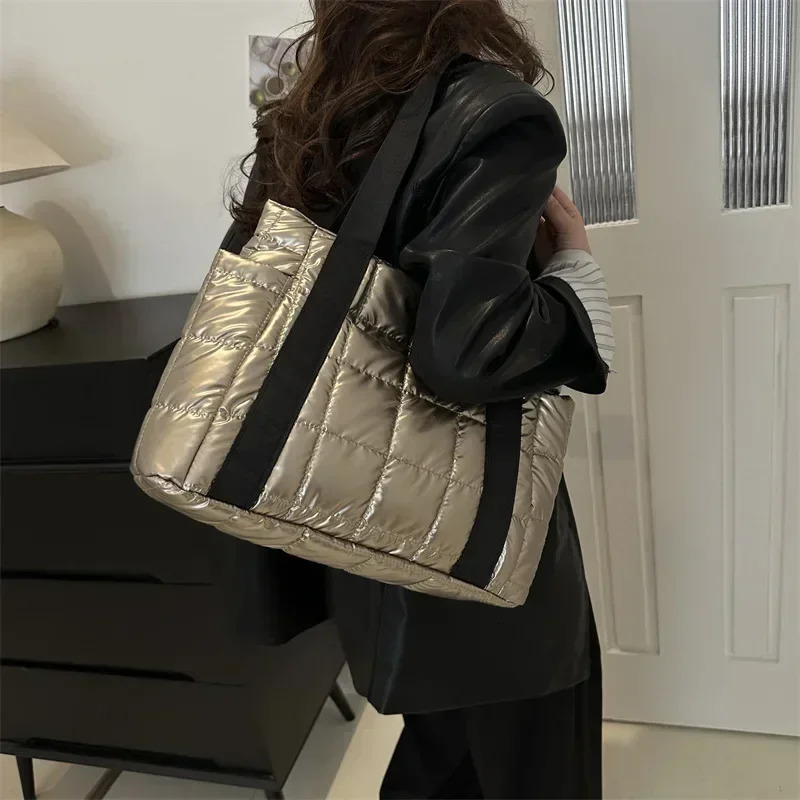 Space Padded Women Shoulder Bags For Winter 2025 Large Capacity Black Handbags Nylon Cotton Warm Tote Solid 251110