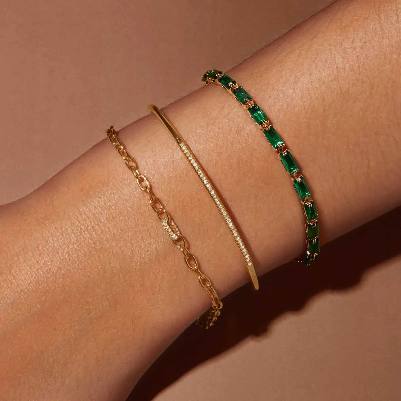 Emerald diamond set square gold color simple vintage style womens adjustable bracelet Exquisite luxury jewelry birthday giftC250410