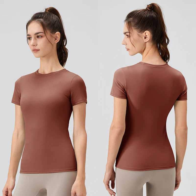 2024 Womens Sportswear Tight Yoga Top Quick Drying Gym Top Short Sleeve Running Sweatshirt Womens T-shirtW250411