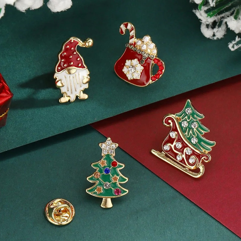 4 Pcs Drip Oil Santa Claus Christmas Tree Sled Car Brooches for Women Men Year Office Party Jewelry Accessories 251103