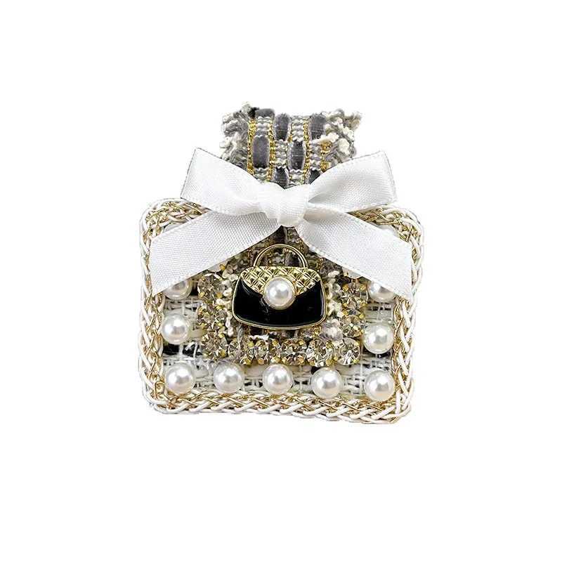 Luxury Korean Fashion Cloth Bow Brooches for Women Crystal Pearl Lapel Pins Luxulry Jewelry Badge Accessories for Backpacks Y251111