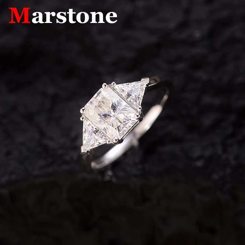 2ct Radiant D Color Moissanite Diamond Ladys Triangle Ring S925 Sliver 18K Gold Plated Wedding Rings Fine Jewelry for Women
