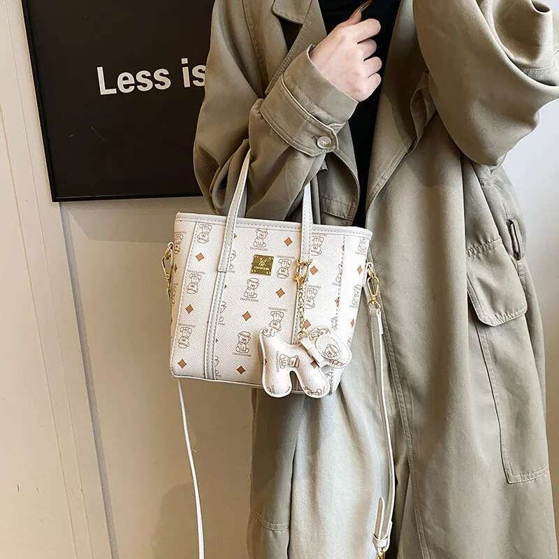 2025 New Fashionable Handheld Vegetable Basket for Women, Fashionable Large Capacity Water Bucket Designer, Multi functional Commuter Crossbody Bag5