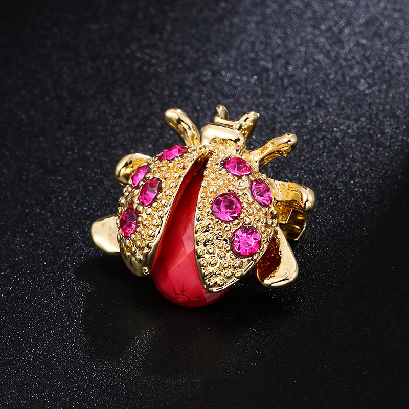Exquisite Insect Shaped Design Charming Rhinestone Carved Brooch Seven Star Ladybug Shaped Temperament For Womens Daily Wear And Decoration Brooch
