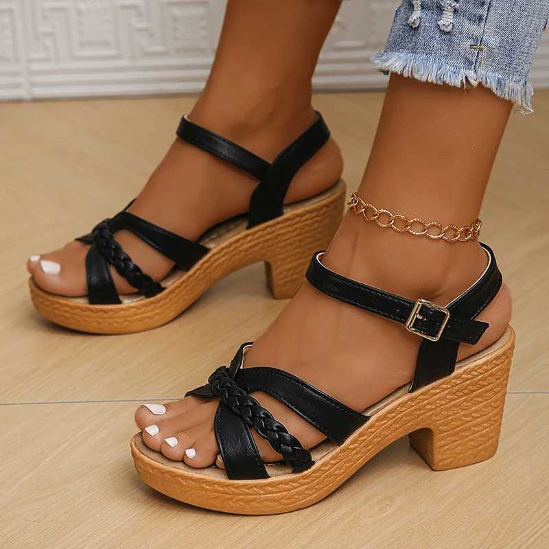 Womens woven high-heeled sandals 2024 summer short and chubby platform gladiator sandals womens shoulder strap casual beach shoesXJ250410