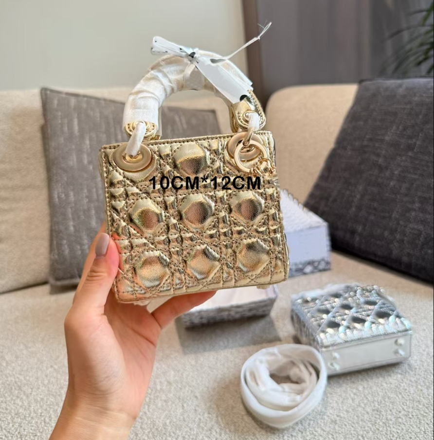 Princess Diana for Women 2025 New bag Trendy Temperament European and American High-end Ladies handbag Hand-held Cross-body 68686