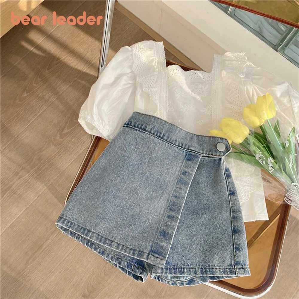Bear Leader Girl Summer Set New Korean Girl Sweet Lace Hollow Shirt Fake Two piece Cowboy Shorts Childrens Clothing Girls ClothingXJ250410