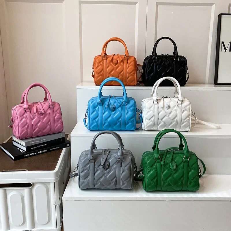 2025 New Spring/Summer French Quilted Chain Designer Women's Handbag Shoulder Horizontal Three way Convertible Bag Strap Detachable Wide Shoulder