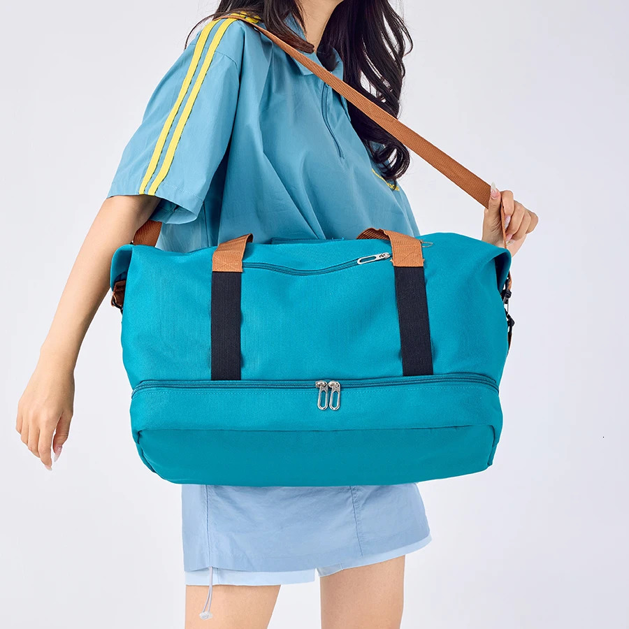 Fashionable Contrasting Sports Handbag Large Capacity with Independent Shoe Cabinet Suitable for Travel Luggage Fitness Bags 251110