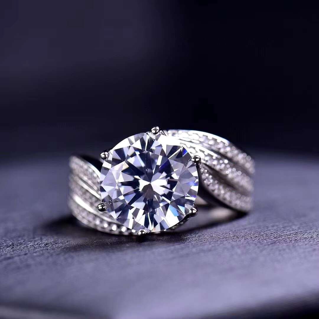 Live Broadcast Hot Selling 5 Mosan Diamond Six Claw Ring Female Luxury Full High-grade Sense of Three love
