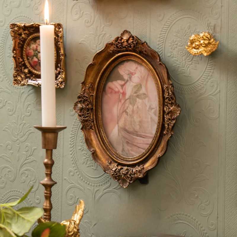 Retro European Style Relief Resin Photo Frame Decoration Artistic Light Luxury Carved Flower Wall Hanging Home Decor L251110 H260306