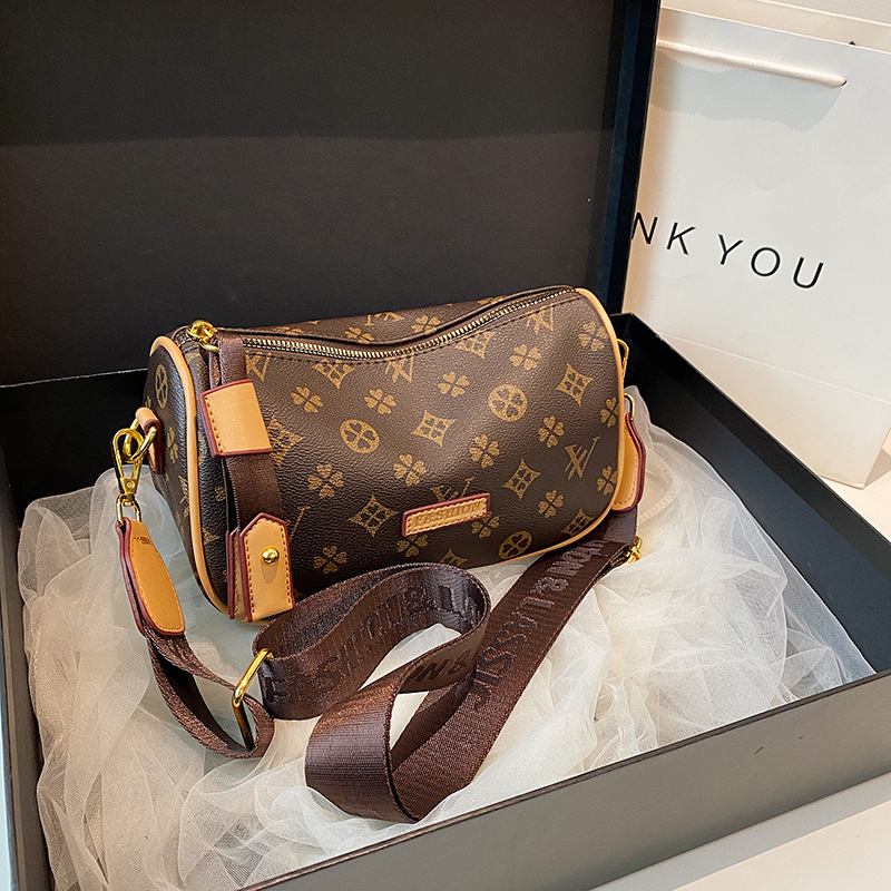 Designer handbag, printed crossbody bag, luxury tote, high-end new luxury handbag, vintage shoulder bag, trendy brand bag, spacious women's small