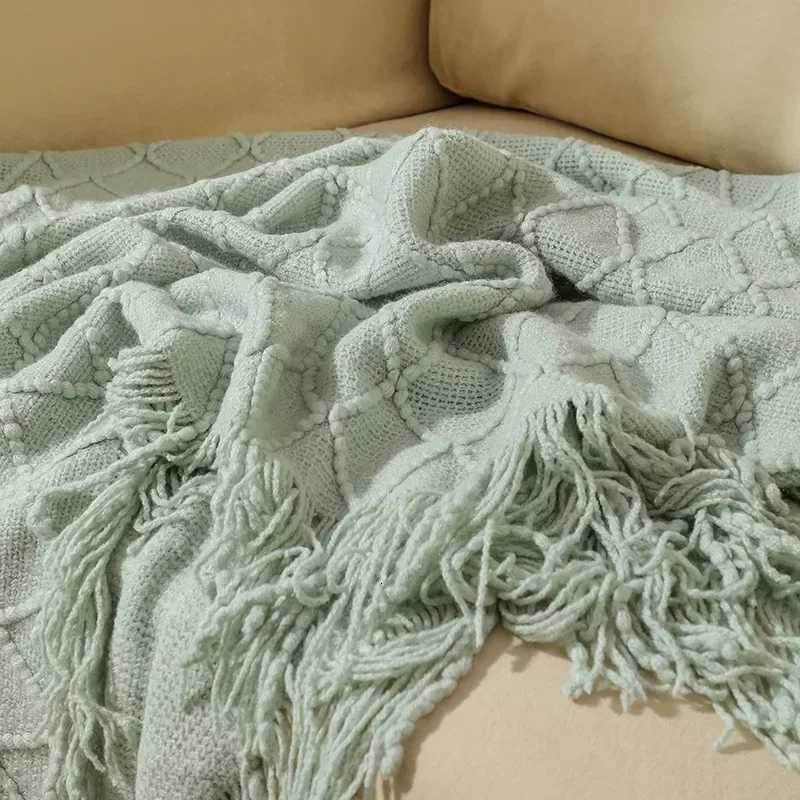 Nordic Solid Casual Blankets Throws Soft Comfortable Knitted Shawl Sofa Blanket Bed End Cover Travel Hotel Decorative Bedspread C251111