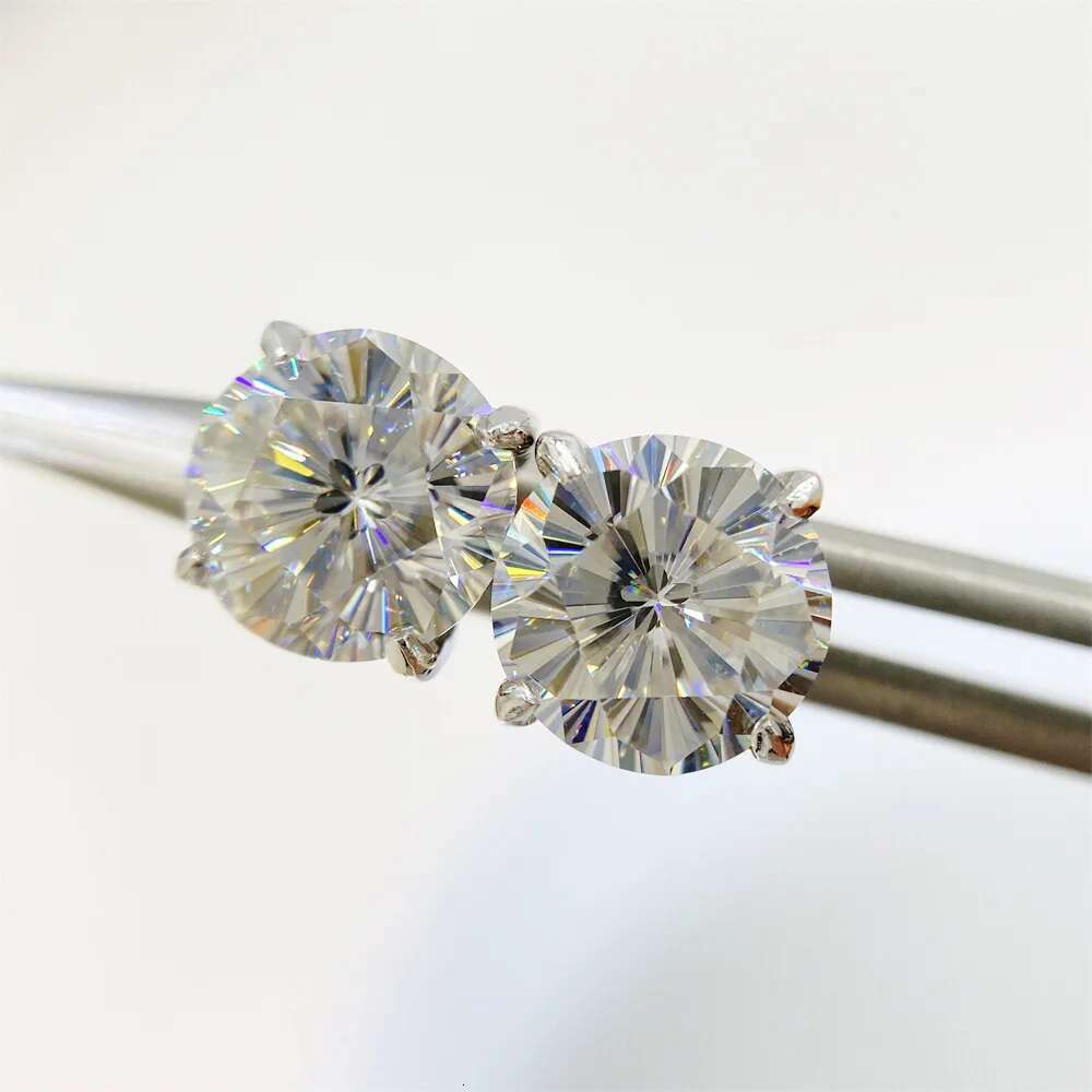 Rare Cut 0.5-2CT Cherry Blossom Moissanite Diamond Stud Earrings D Color VVS 925 Sterling Silver Ladys Earrings for Women 2023