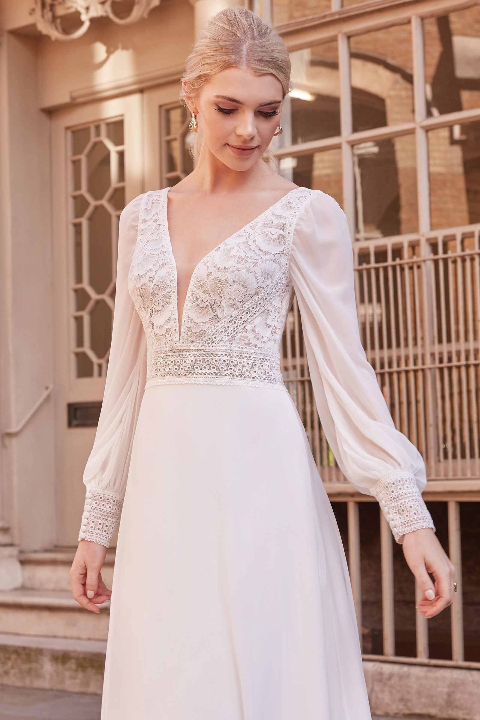 Summer Bohemia A Line Wedding Dress V Neck Lace Long Sleeve Bridal Gowns Customized Boho Bride Dresses