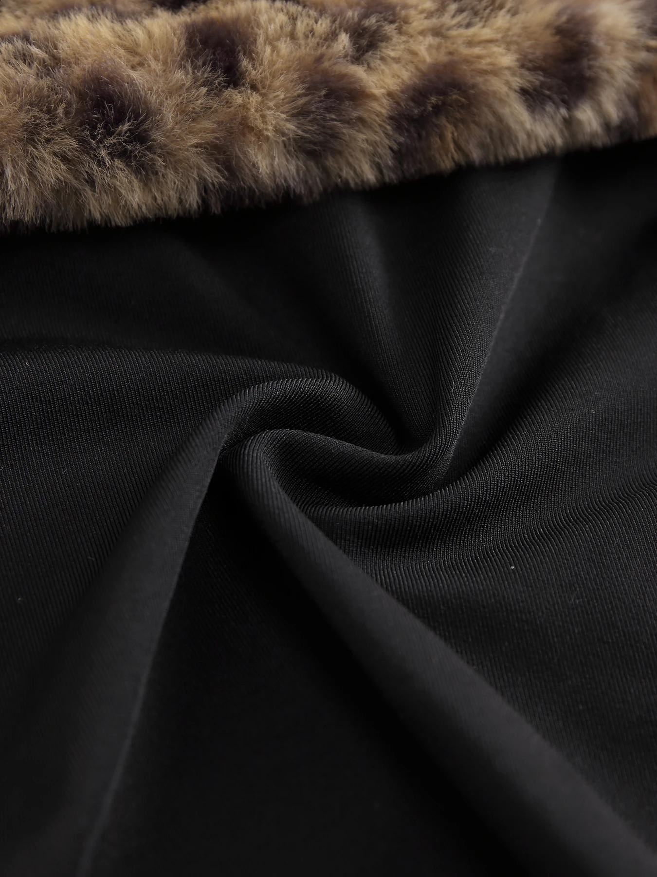 Spring Womens One Shoulder Plush Leopard Pattern Splicing Shorts Fashion Spicy Street Style Sexy Long Sleeve 250411Z