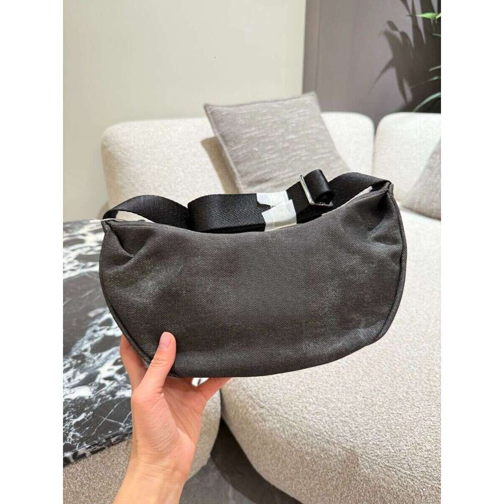 New crossbody bag for men and women, single shoulder crossbody small bag