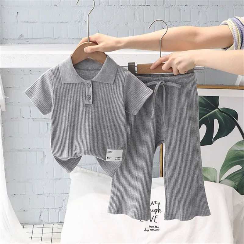 Girl Polo T-shirt Set Childrens Collar Pit Stripe Set Summer Short sleeved Top+Pants 2PCS New Childrens Solid Casual Set 2-8YXJ250410
