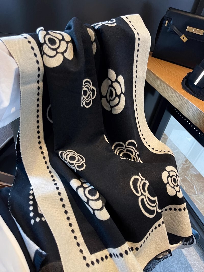 Versatile Scarf for Women Winter Soft Imitation Cashmere Floral Thickened Warm Shawl and Neck Warmer Dual-use