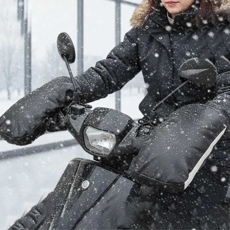 Reflective Motorcycle Hand Warmer Winter Windproof Handlebar Muffs Thermal Scooter E-bike Grip Cover Protector Moto Accessories S25118