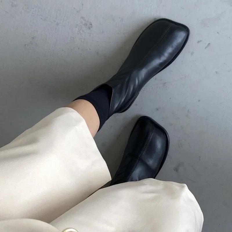 Women Leather Ankle Boots Flats square toe Shoes Trend Snow Boots Walking Goth Chelsea Boots Zip Female Zapatos 251110
