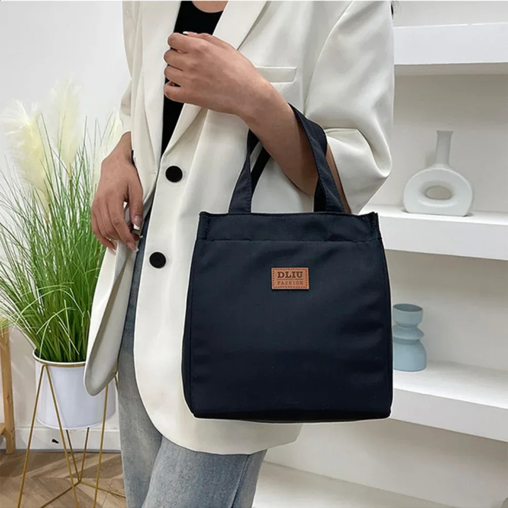 Large capacity lunch bag with aluminum foil insulation suitable for work simple and practical top handle insulated picnics 250401