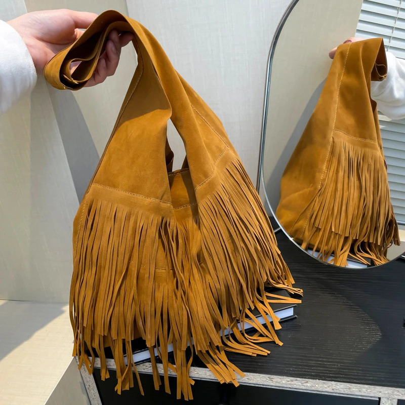 Women Frosted Tassel Shoulder Bag Faux Suede Fringe Underarm Bag Large Capacity Travel Tote Handbag Female Shopping Bag 251110