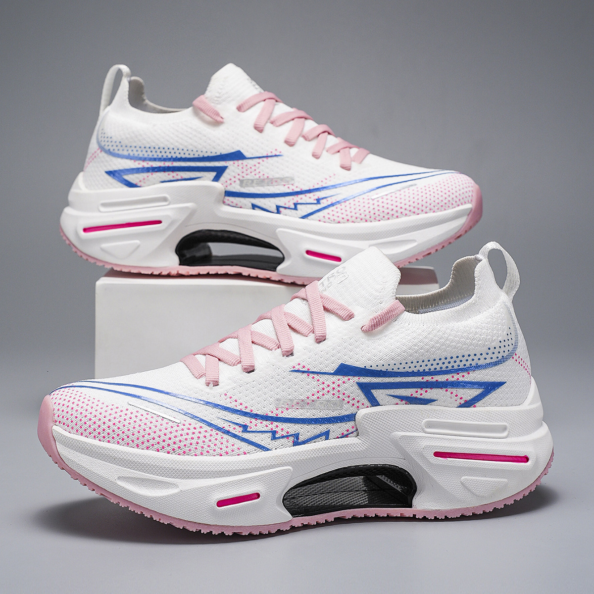 Free Shipping 2025 New Fashion Designer Sneakers Plus Size High elasticity shock absorption and anti-slip Marathon running shoes for Men and Women