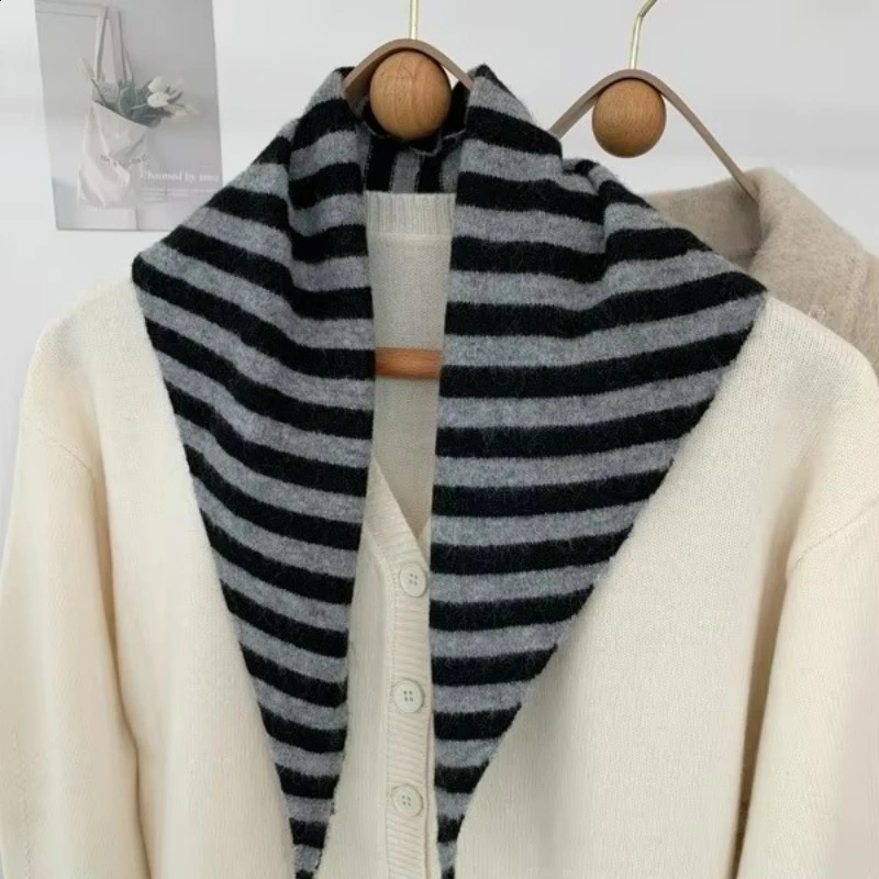 Colorful striped decorative knitted scarf with wool triangle buckle soft and multifunctional scarf collar 250409