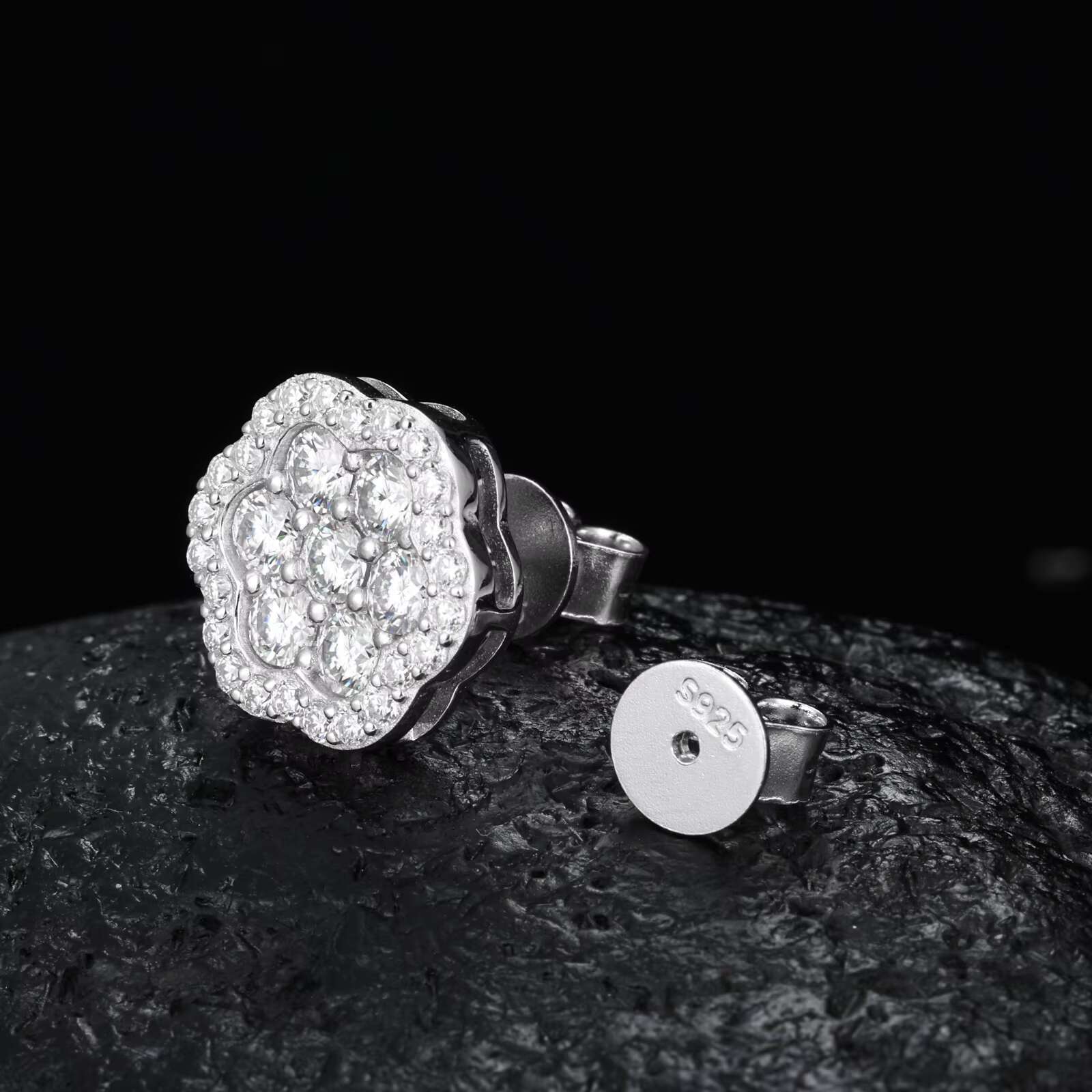 New Design Flower Moissanite Earrings Jewelry Unisex 925 Sterling Silver Classic Stud Diamond Earrings Fashion Jewelry for Gift
