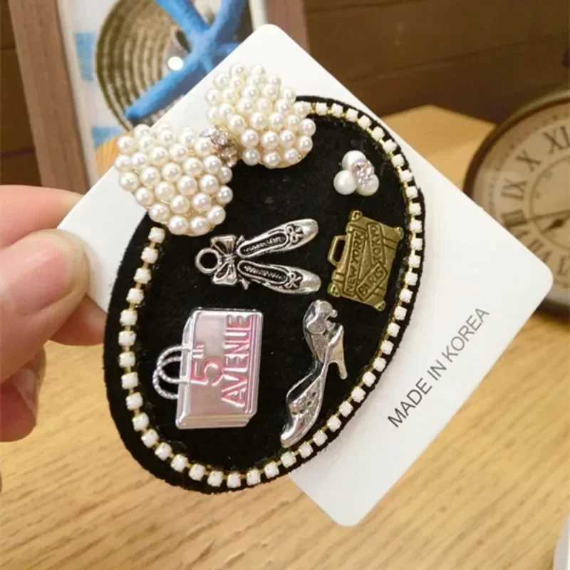 Luxury Korean Fashion Crystal Pearl Tassel Brooch Fabric Bowknot Badge Lapel Pins for Women Shawl Scarf Buckle Corsage Jewelry Y251111