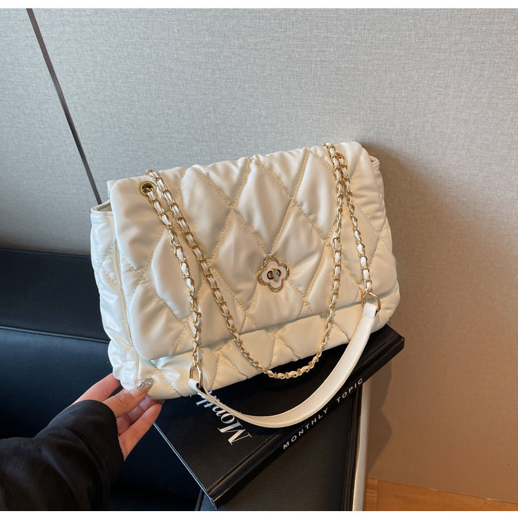 Luxury Brand Designer Bag High-End Quilted Chain Women's Bag 2025 New Trendy Versatile Shoulder Bag Crossbody Bag Small Style Embroidered Large B