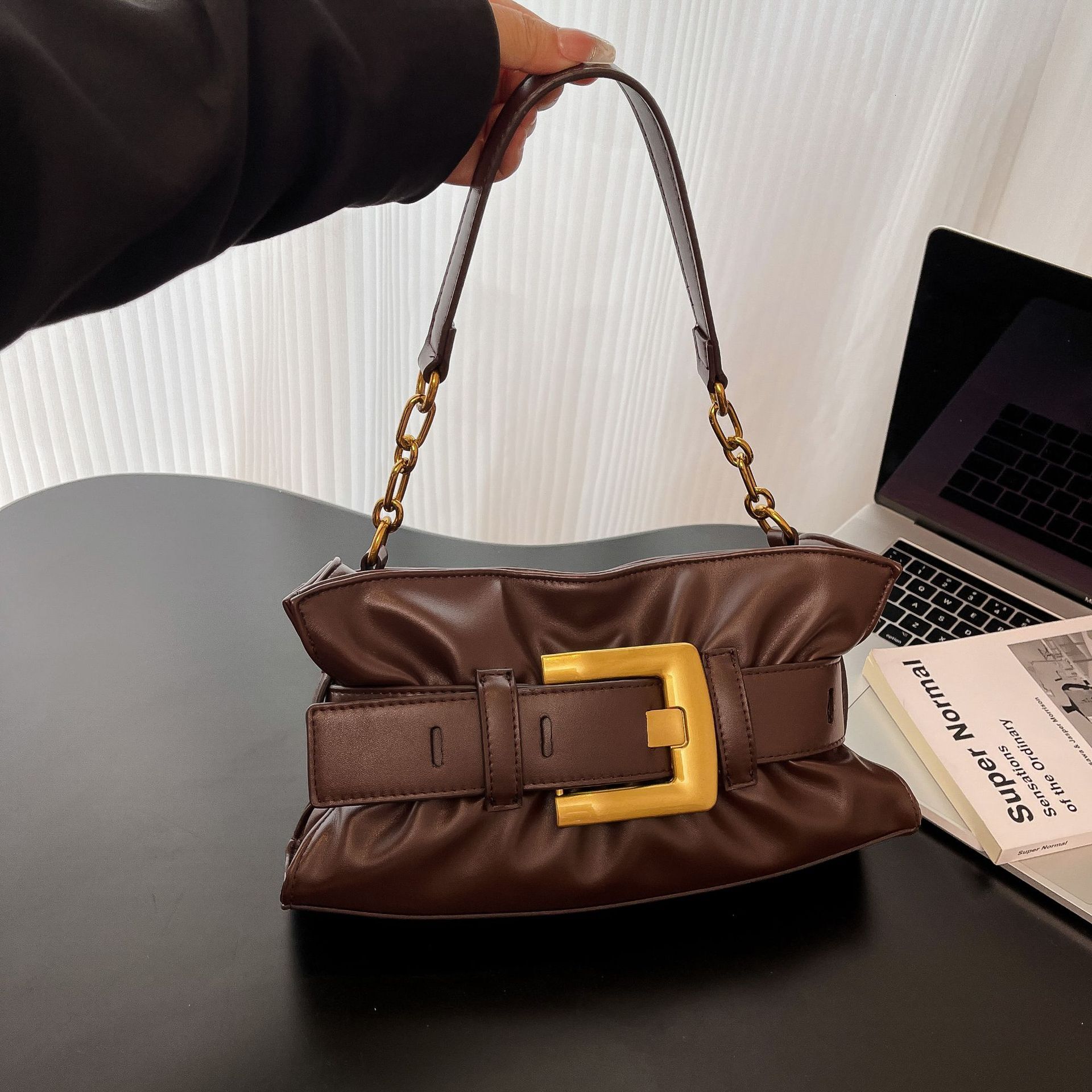 Luxury Brand Designer Bag Wrinkled Cloud Bag Underarm Tote Bag Commuting High-End Fashion Vintage Style Single Shoulder Large Capacity Versatile Handb