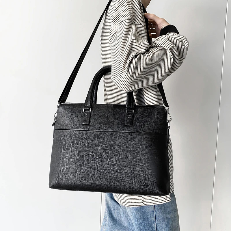 leather mens handbag casual simple large capacity business briefcase denim mens 14 inch notebook bag SAC 250410