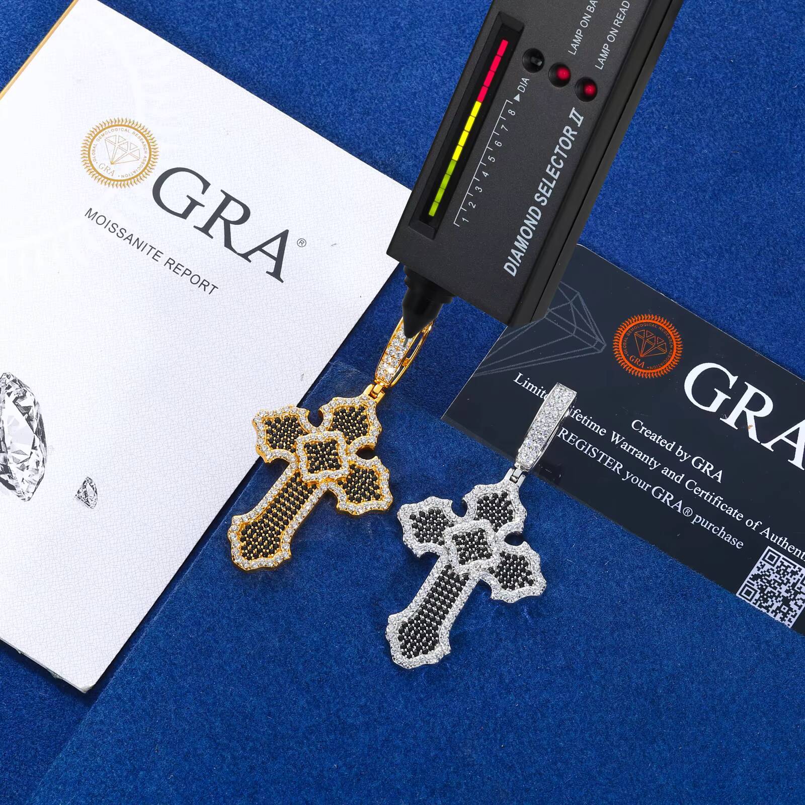 Personalized Hip Hop Jewelry Wholesale 925 Sterling Silver VVS Black Moissanite Iced Out Cross Pendant for Men