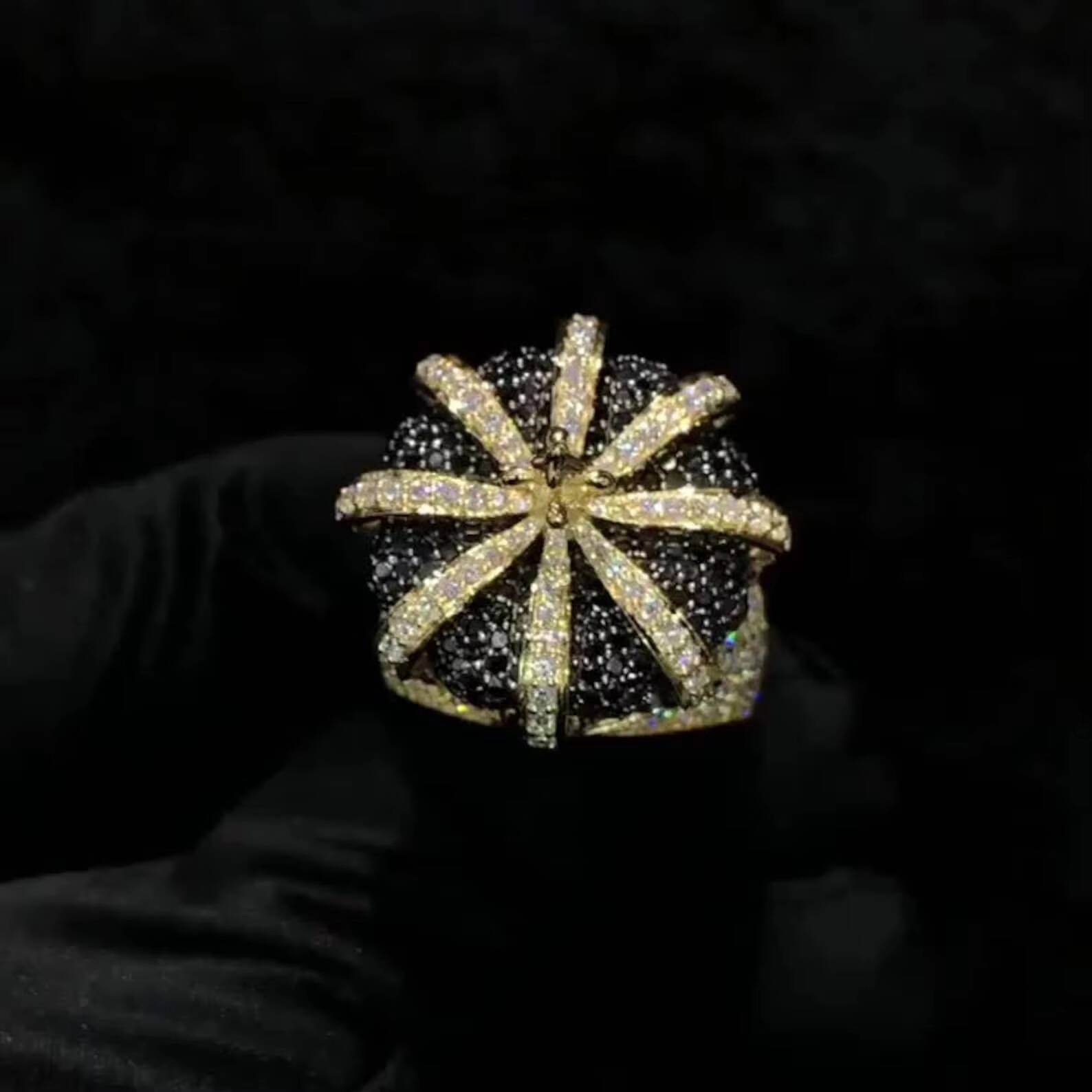 Iced Out Original Black White Moissanite Diamond King Crown Ring 925 Silver With Gold Plated Hip Hop Custom Men Birthday Gift