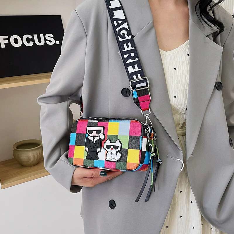 2025 New Fashionable Large Capacity Crossbody Bag Retro Design Minimalist Leather Crossbody Bag Solid Color Women's Handbag4