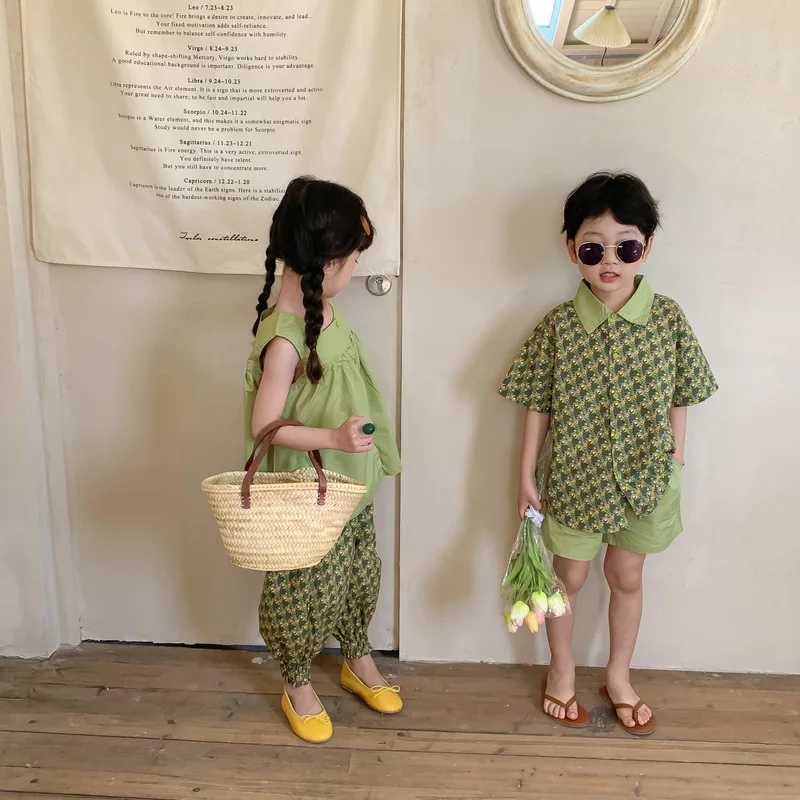 Summer 2025 Boys and Girls Matching Clothing Brothers and sisters Flower Short Sleeve Shorts 2-Piece Set Twin sisters Clothing Childrens SetXJ250410