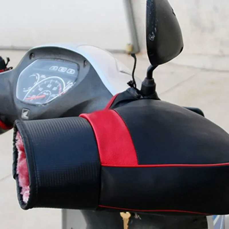 Motorcycle Handlebar Muffs Winter cycling gloves Motorcycle Hand Protector Mitts Thick Warm Grip Handle Bar Muff Rainproof S25118