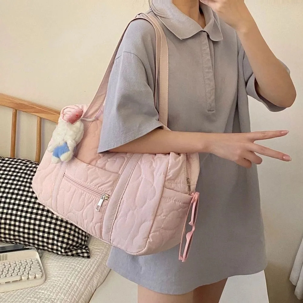 Casual Underarm Bag Travel Luggage Bag Korean Style Solid Color Mommy Bag Tote Bag Heart Travel Storage Bag Women 251110