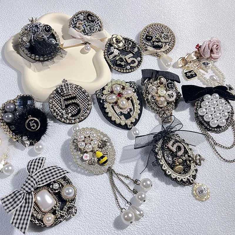 Luxury Retro British style brooch pearl chain bow tie dance party accessory shirt tie sweater buckle Y251111