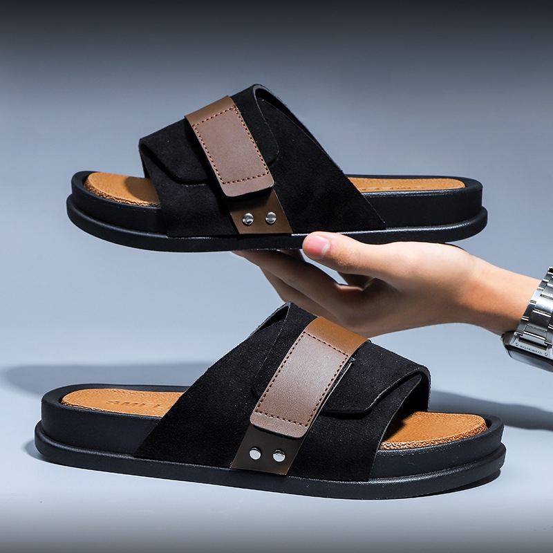 Designer new men's slippers summer fashion personality trend wear home bathroom non-slip thick soled flip-flops black brown