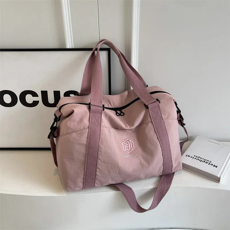 Short-distance Travel Bag Womens Lightweight Yoga Fitness Bag Portable Airplane Bag Business Trip Luggage Bag 251110