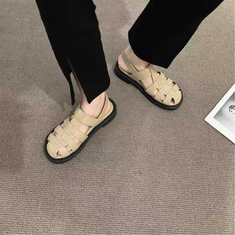 Hollow womens sandals womens summer new casual flat Roman solid color shoes lightweight casual round head sliderXJ250410