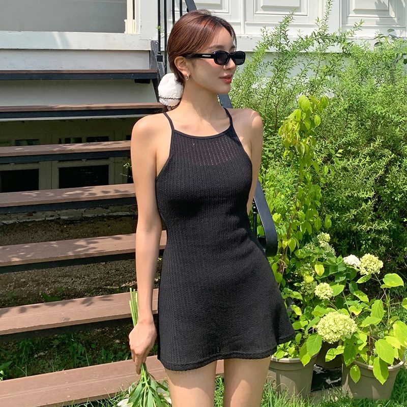 Manufacturer wholesales Korean Ins style solid color one-piece bikini swimsuits, suitable for women