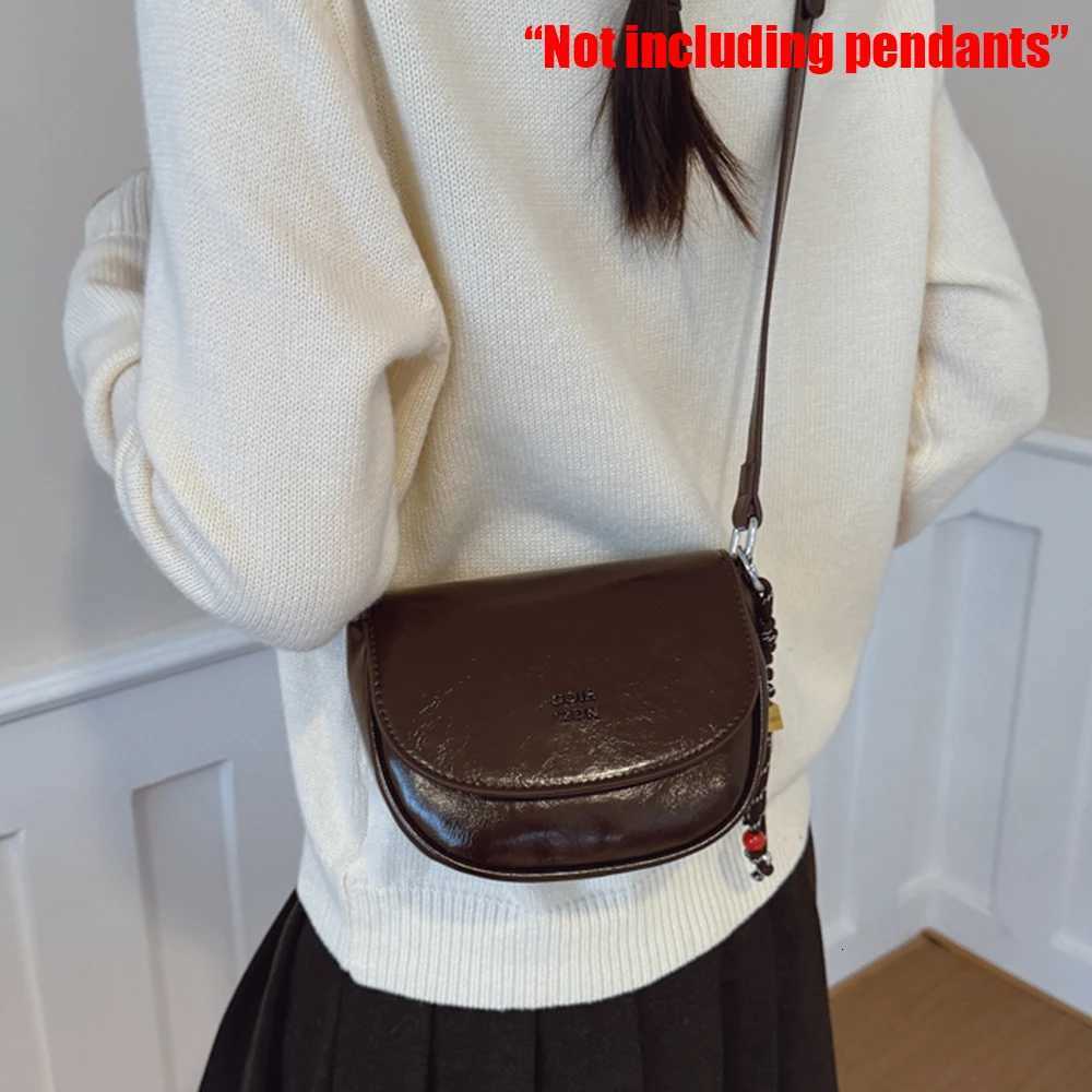 Versatile and Stylish Single-Shoulder Crossbody Bag with Exquisite Elegance Perfect for Commuting in Autumn and WinterT251110